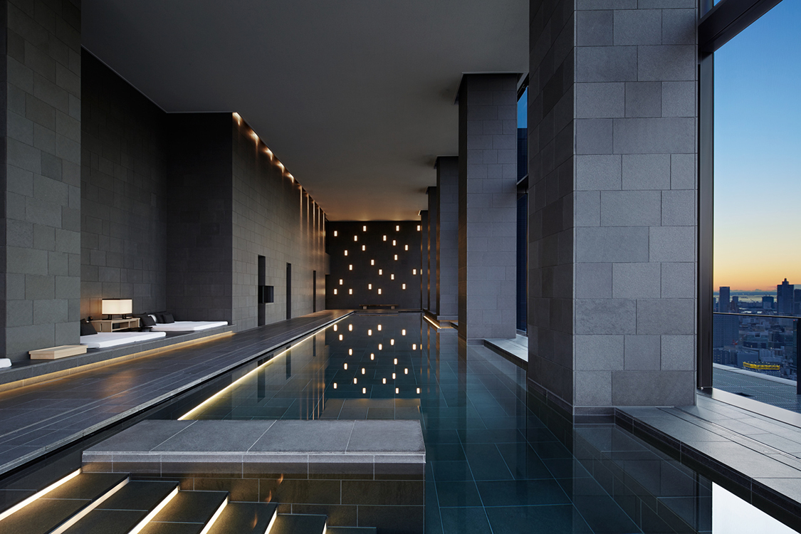 30m heated indoor pool with expansive views of the city skyline. Traditional Japanese amenities.